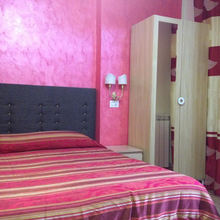 Tiburtina Guesthouse Rom Eksteriør billede
