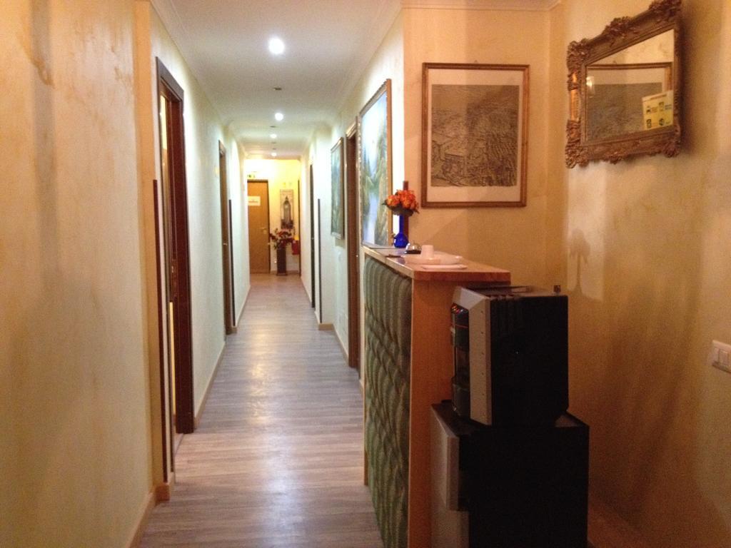 Tiburtina Guesthouse Rom Eksteriør billede
